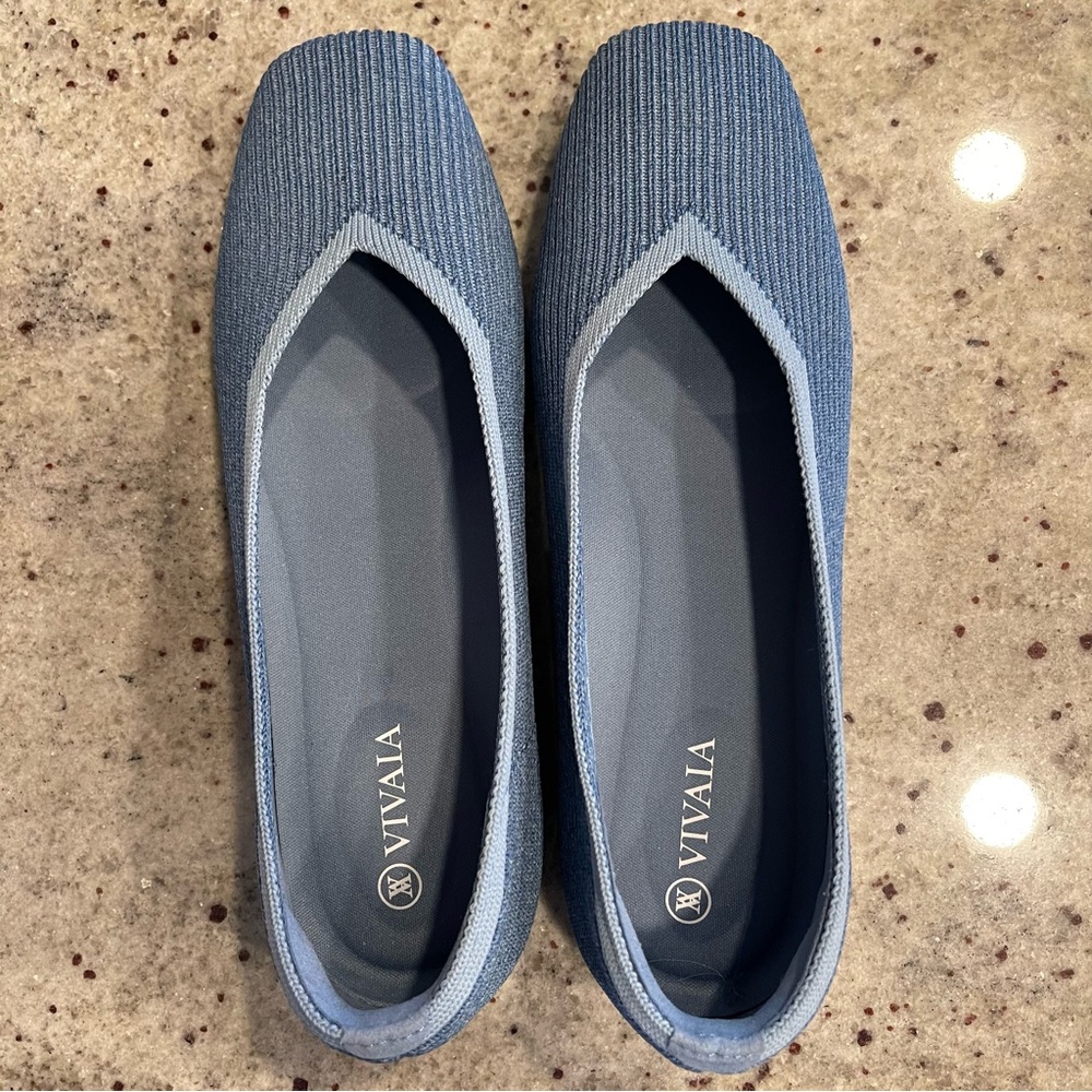 Vivaia Women's Blue Flats